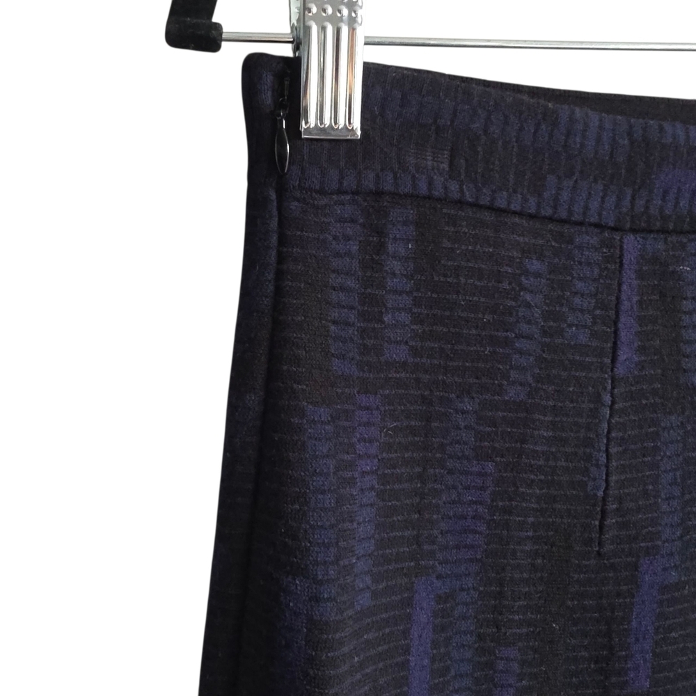 St. John Navy Textured Knit Midi Pencil Skirt Size Small - Picture 9 of 12